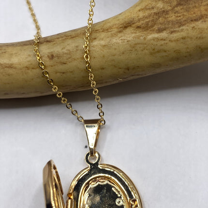 Vintage Tiny Gold Photo Locket - 9K GF Etched Locket on a Delicate Chain Necklace | Small Photo Memory Vintage Locket Necklace