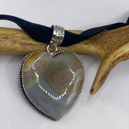 Vintage Choker Agate Heart Silver Necklace