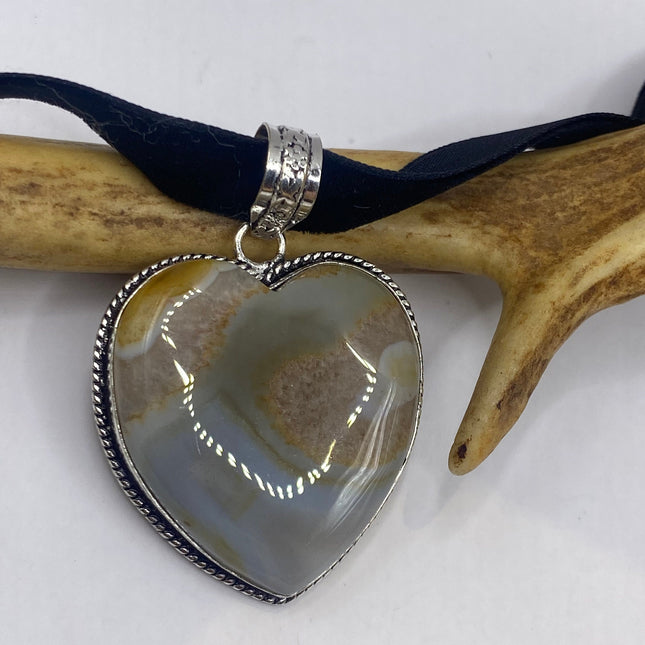 Vintage Choker Agate Heart Silver Necklace