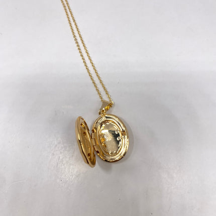 Vintage Tiny Gold Photo Locket - 9K GF Etched Locket on a Delicate Chain Necklace | Small Photo Memory Vintage Locket Necklace