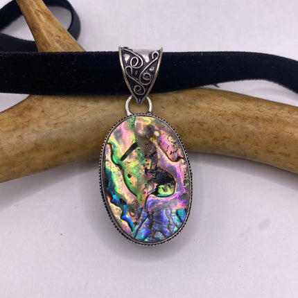 Vintage Pendant | Large Rainbow Abalone Haliotis Iris Shell | Silver Finished Bronze Velvet Choker Necklace | Unique Colorful Statement