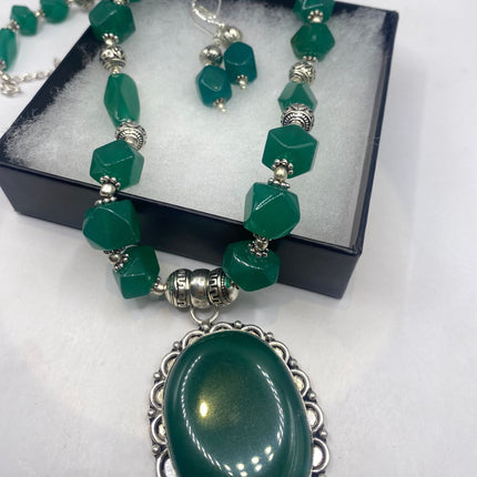 Vintage Green Onyx Beaded Silver Bronze Necklace set