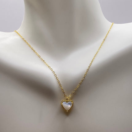 Vintage tiny gold heart Mother of pearl chain minimal necklace