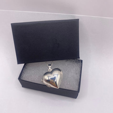 Vintage Silver Locket | Tiny Heart Pendant Charm Necklace | Delicate 925 Sterling Silver Chain | Small Photo Memory Necklace
