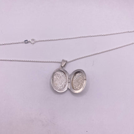 Vintage Silver Photo Locket | Tiny Etched Memory Charm Pendant | 925 Sterling Silver Delicate Chain Necklace | Perfect for Small Photos