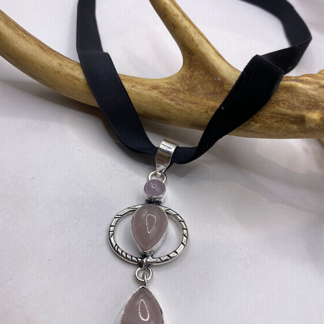 Vintage Pink Rose Quartz Choker Silver Necklace
