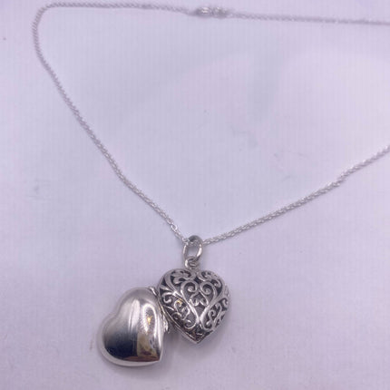 Vintage Silver Photo Locket Pendant Necklace | 925 Sterling Silver Chain Necklace Tiny Locket for Small Photos or Memory Charm Necklace