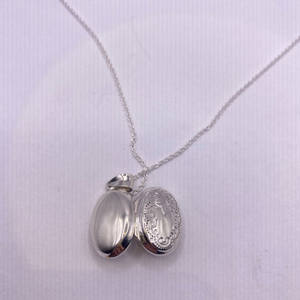 Vintage Silver Locket | Tiny Oval Photo Memory Charm Pendant | 925 Sterling Silver Delicate Chain | Small Photo Mini Memory Necklace