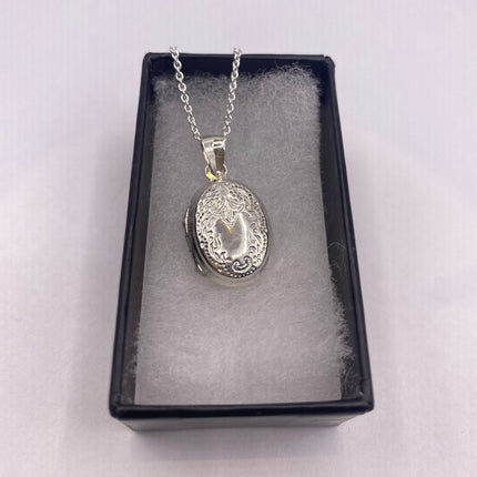 Vintage Silver Locket | Tiny Oval Photo Memory Charm Pendant | 925 Sterling Silver Delicate Chain | Small Photo Mini Memory Necklace