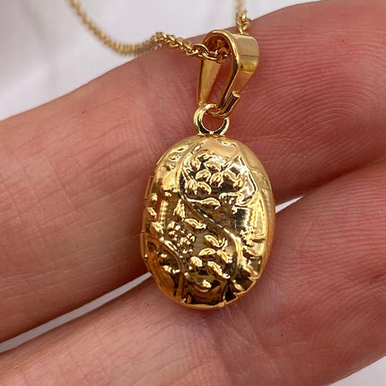 Vintage Gold Photo Locket | Tiny 9K Etched Memory Charm Pendant | Delicate Gold Filled Chain Perfect Stacking Everyday Small Photo Necklace