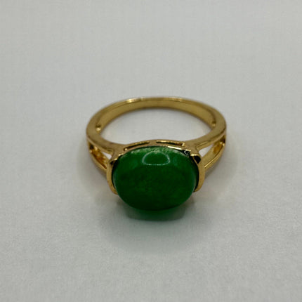 Vintage Gold Jade Ring | Green Gemstone Jade Crystal Birthstone Lucky Cocktail Ring - Size 7