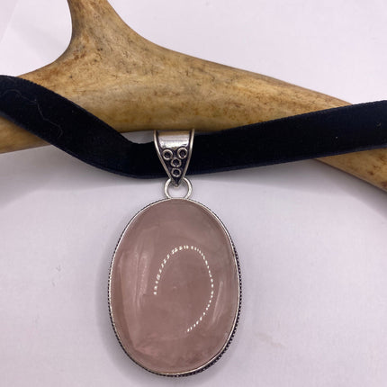 Vintage Pink Rose Quartz Boho Black Velvet Choker Silver Necklace - oval shape