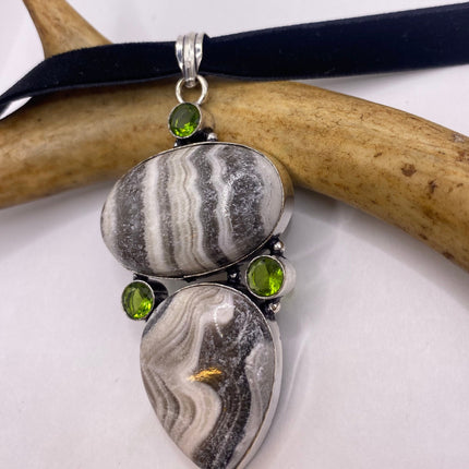 Vintage Gemstone Pendant Choker Necklace | Brown Agate Green Peridot Crystal Birthstone Set in Silver Bronze | Statement Festival Necklace