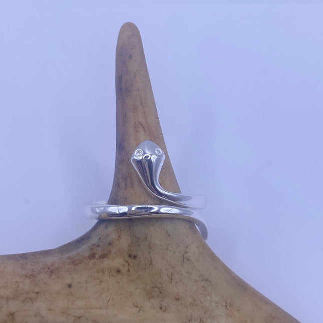 Vintage Tiny Silver Snake Ring | Serpent Wedding Cocktail Ring | 925 Sterling Silver - Unique Treasure - Free US Shipping!