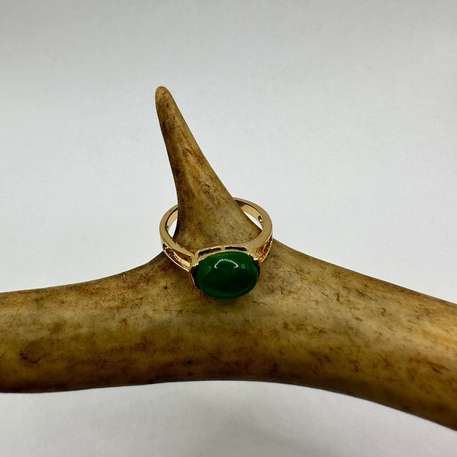 Vintage Gold Jade Ring | Green Gemstone Jade Crystal Birthstone Lucky Cocktail Ring - Size 7