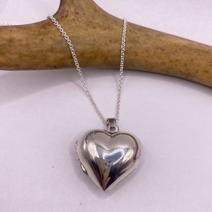 Vintage Silver Locket | Tiny Heart Pendant Charm Necklace | Delicate 925 Sterling Silver Chain | Small Photo Memory Necklace