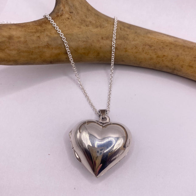 Vintage Silver Locket | Tiny Heart Pendant Charm Necklace | Delicate 925 Sterling Silver Chain | Small Photo Memory Necklace
