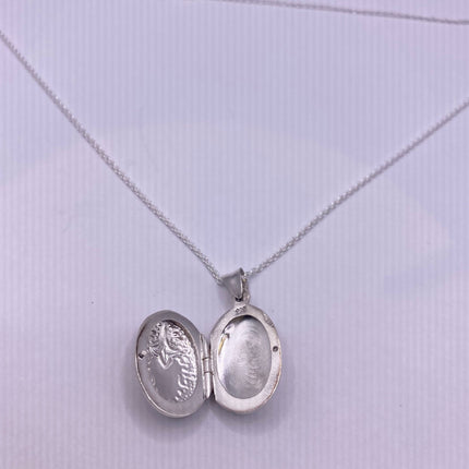 Vintage Silver Locket | Tiny Oval Photo Memory Charm Pendant | 925 Sterling Silver Delicate Chain | Small Photo Mini Memory Necklace