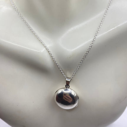 Vintage Silver Photo Locket Pendant Necklace | 925 Sterling Silver Chain Necklace Tiny Locket for Small Photos or Memory Charm Necklace