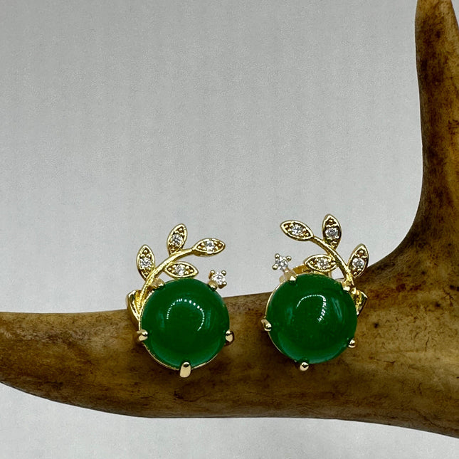 Vintage Gold Green Jade Lucky Stud Earrings