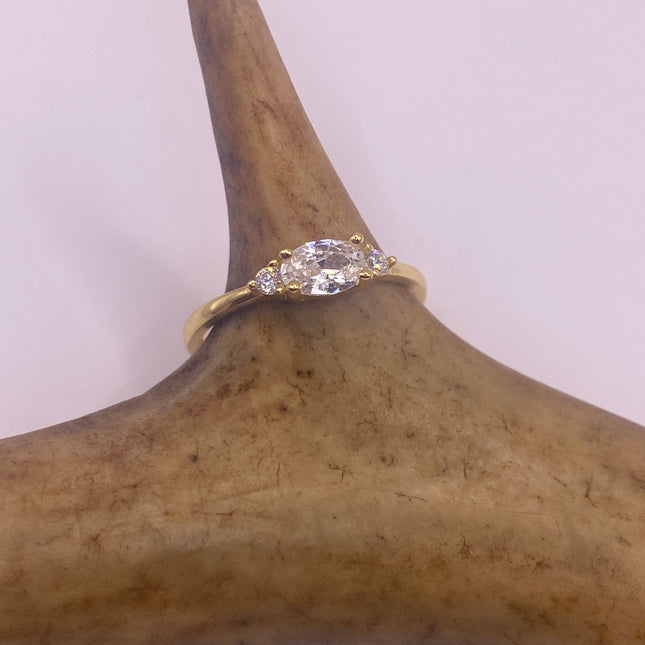 Vintage Tiny White/Clear Crystal Stacking Ring - Gold 925 Sterling Silver