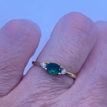 Vintage Gold Ring | Tiny Emerald Green Clear Crystal Diamond Dainty Band | Golden 925 Sterling Silver | Stacking Everyday Minimalist Ring