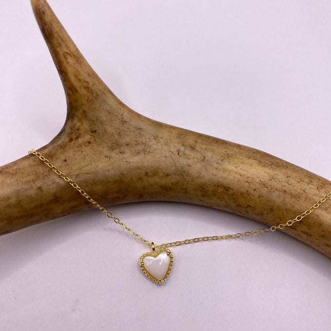 Vintage tiny gold heart Mother of pearl chain minimal necklace