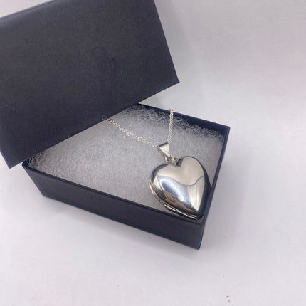 Vintage Silver Photo Heart Locket Necklace | 4 Photo Cloverleaf Pendant Photo Charm | 925 Sterling Silver with Delicate Silver Chain