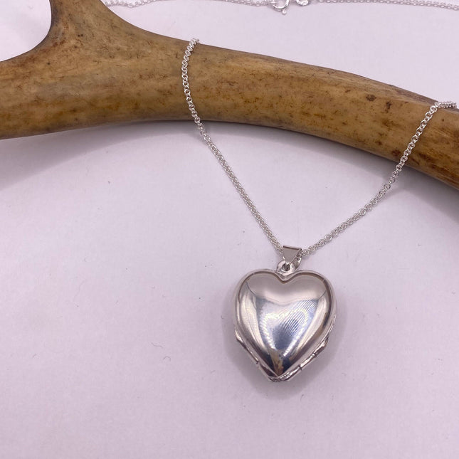 Vintage Silver Photo Heart Locket Necklace | 4 Photo Cloverleaf Pendant Photo Charm | 925 Sterling Silver with Delicate Silver Chain