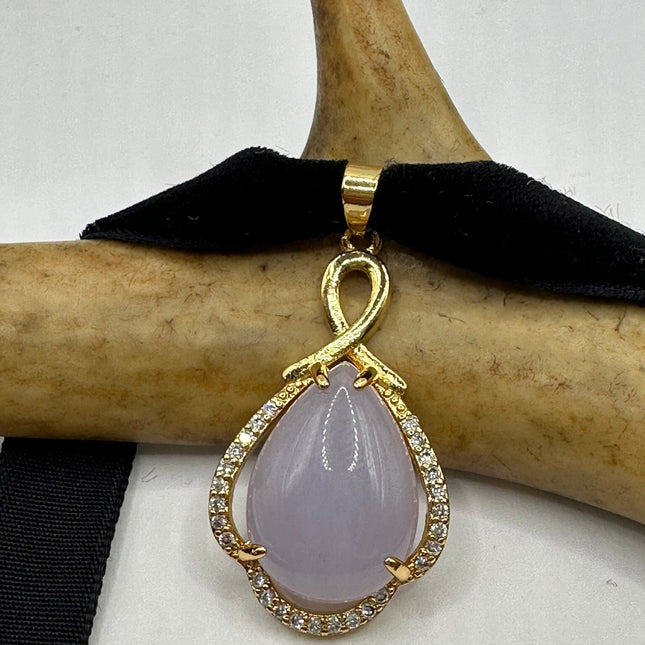 Vintage Pendant Choker Necklace | Lavender Purple Jade Gemstone Crystal Lucky Charm Statement Choker in Golden Bronze