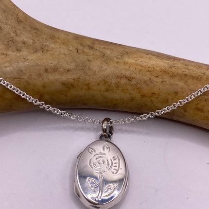 Vintage Silver Photo Locket | Tiny Etched Memory Charm Pendant | 925 Sterling Silver Delicate Chain Necklace | Perfect for Small Photos