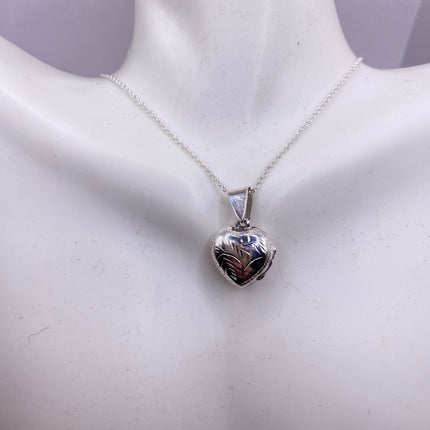 Vintage Silver Locket | Tiny Silver Heart Photo Memory Charm Pendant | 925 Sterling Silver Delicate Chain | Small Photo Mini Memory Necklace