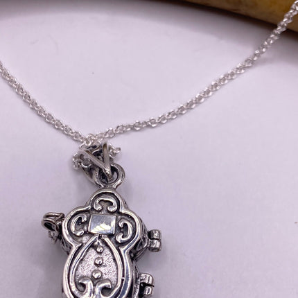 Vintage Silver Locket | Silver Cross Photo Memory Charm Pendant | 925 Sterling Silver Delicate Chain | Small Photo Mini Memory Necklace