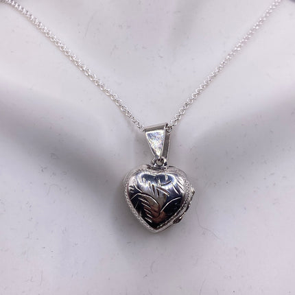 Vintage Silver Locket | Tiny Silver Heart Photo Memory Charm Pendant | 925 Sterling Silver Delicate Chain | Small Photo Mini Memory Necklace