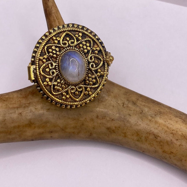 Vintage Gold Bronze Poison Ring | Labradorite | Unique Gift Statement Ring