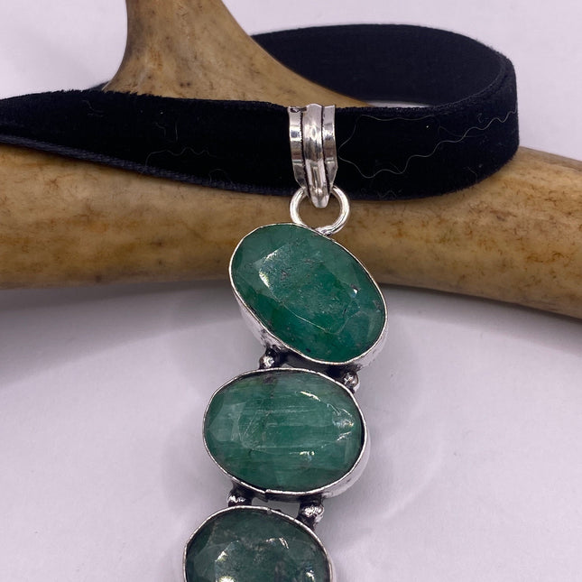 Vintage Green Emerald Boho Cocktail Ring Silver choker necklace Antique Style Design