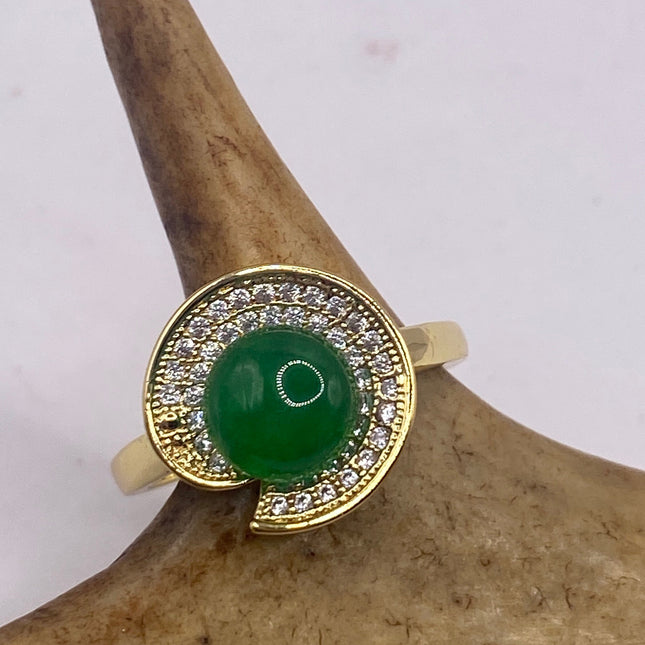 Vintage Gold Green Jade Lucky Cocktail Ring Lotus Leaf antique design, diamond look