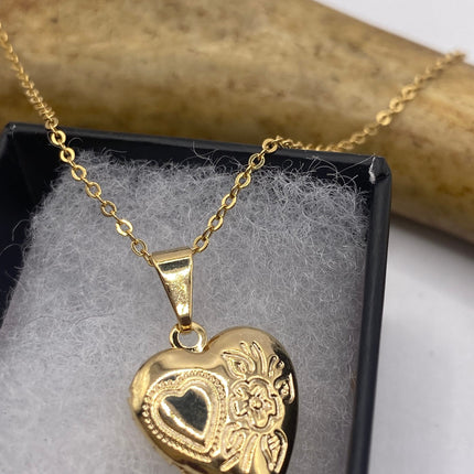 Vintage Gold Locket | Tiny Etched Heart Charm 9K GF Gold Chain | Mini Photo Dainty Memory Pendant Necklace