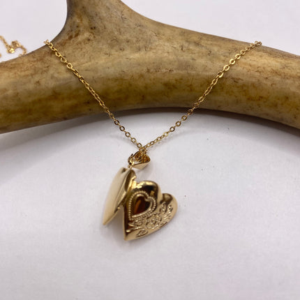 Vintage Gold Locket | Tiny Etched Heart Charm 9K GF Gold Chain | Mini Photo Dainty Memory Pendant Necklace