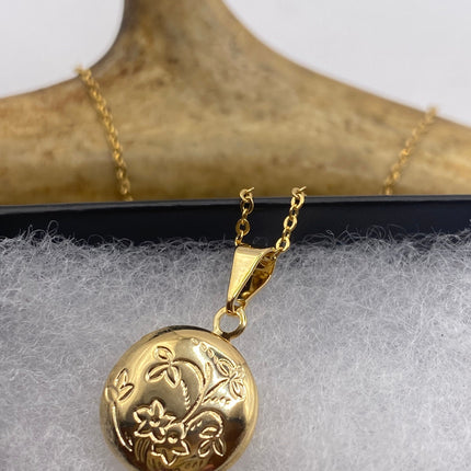 Vintage Gold Photo Locket | Tiny 9K Etched Memory Charm Pendant | Delicate Gold Filled Chain Perfect Stacking Everyday Small Photo Necklace