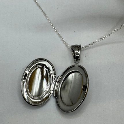 Vintage Silver Photo Locket | Tiny Etched Memory Charm Pendant | 925 Sterling Silver Delicate Chain Necklace | Perfect for Small Photos