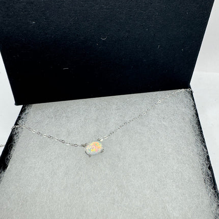 Vintage Silver Necklace | Tiny White Fire Opal Gemstone Crystal Diamond | 925 Sterling Silver Minimalist Charm Pendant Chain Necklace