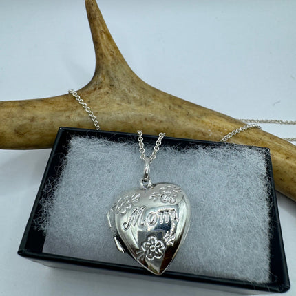Vintage Silver Locket | Mom Mother Silver Photo Memory Charm Pendant | 925 Sterling Silver Delicate Chain | Small Photo Memory Necklace