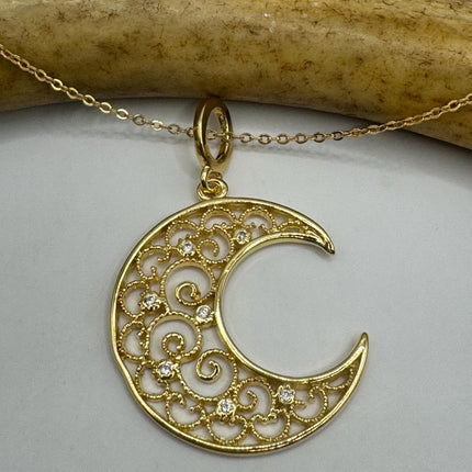 Vintage Gold Moon Crescent on a Chain Necklace |9k GF |Delicate Everyday Choker