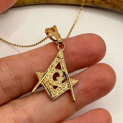 Vintage Free Mason Pendant Necklace | 9k Gold Filled Statement Charm Necklace
