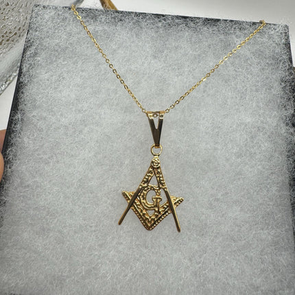 Vintage Free Mason Pendant Necklace | 9k Gold Filled Statement Charm Necklace