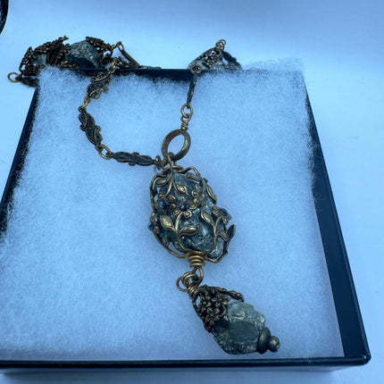 Elegant Vintage Pyrite Crystal Bronze Necklace Gold Pyrite