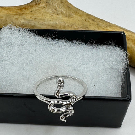 Vintage Tiny Silver Snake Ring | Serpent Wedding Cocktail Ring | 925 Sterling Silver - Unique Treasure - Free US Shipping