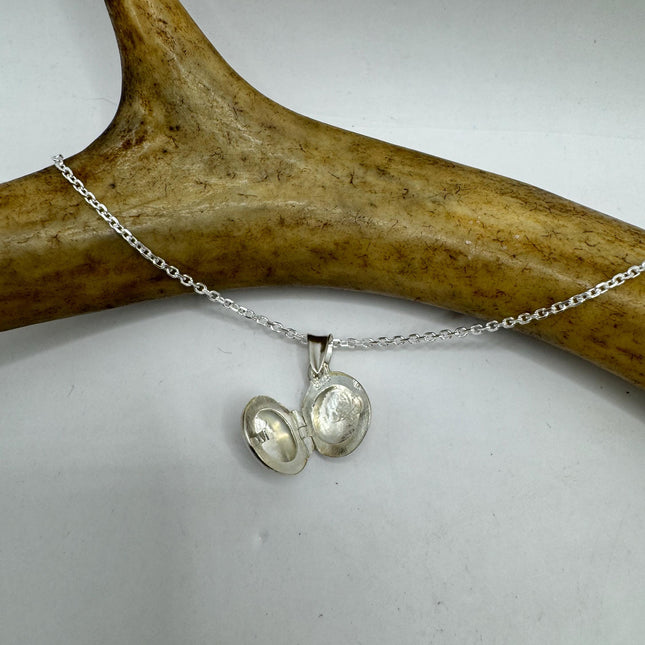 Vintage Silver Locket | Tiny Silver Heart Photo Memory Charm Pendant | 925 Sterling Silver Delicate Chain | Small Photo Mini Memory Necklace