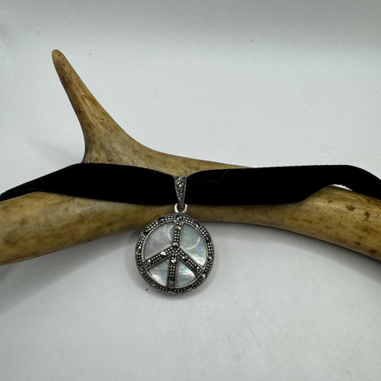 Vintage Mother of Pearl peace sign Marcasite Pendant Ribbon Choker Necklace | 925 Sterling Silver Necklace